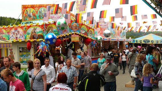 Bierkrüge und Barbecue: Das Deutsch-Amerikanische Volksfest in Hohenfels findet wieder statt