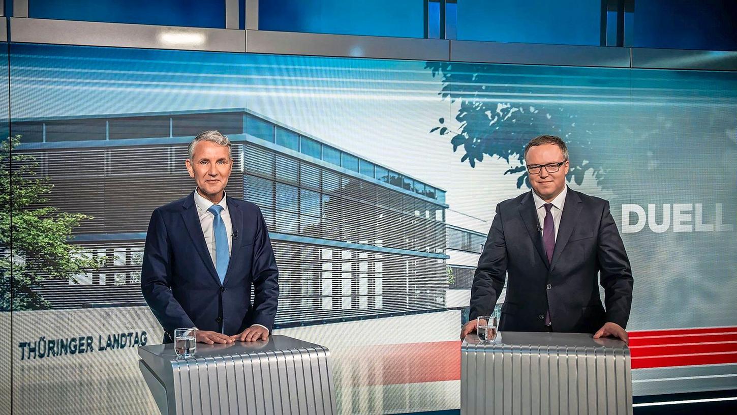Das TV-Duell der Spitzenkandidaten für die Landtagswahl in Thüringen: Björn Höcke (AfD, l) und Mario Voigt (CDU).
