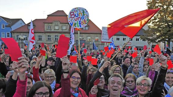 Extremismus-Debatte: Forchheimer AfD-Stadtrat soll Farbe bekennen oder Mandat niederlegen