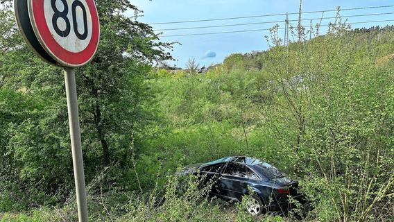 Nur kurz zu den Kindern umgedreht: Mutter verliert bei Ramsberg die Kontrolle über ihr Auto