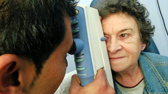 Zwölf Jahre vor der Diagnose: Wie Demenz an den Augen erkannt werden kann