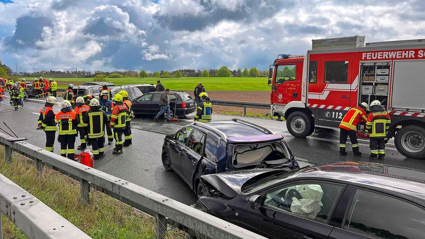 Bei den Unfällen auf der A70 gab es mehrere Verletzte.