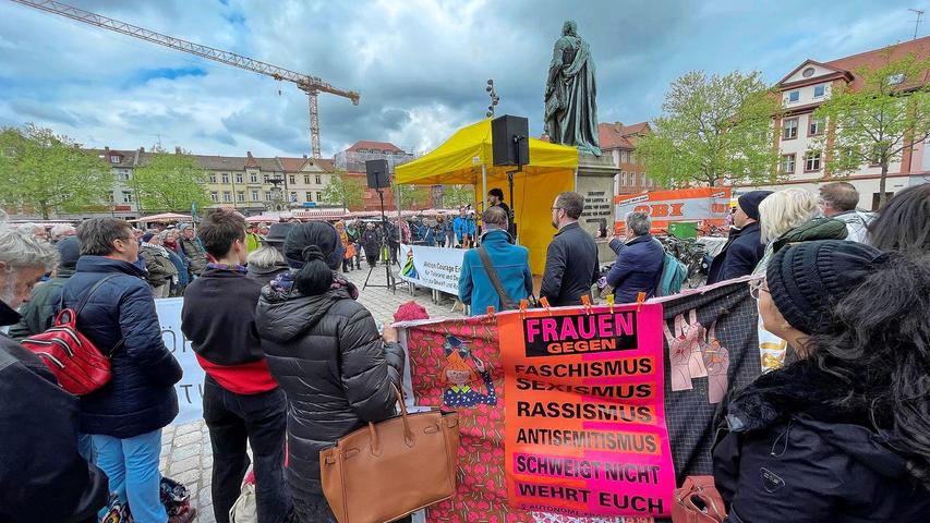Kundgebung gegen Rechtsextremismus in Erlangen: „Signale der Unfreiheit sehen“