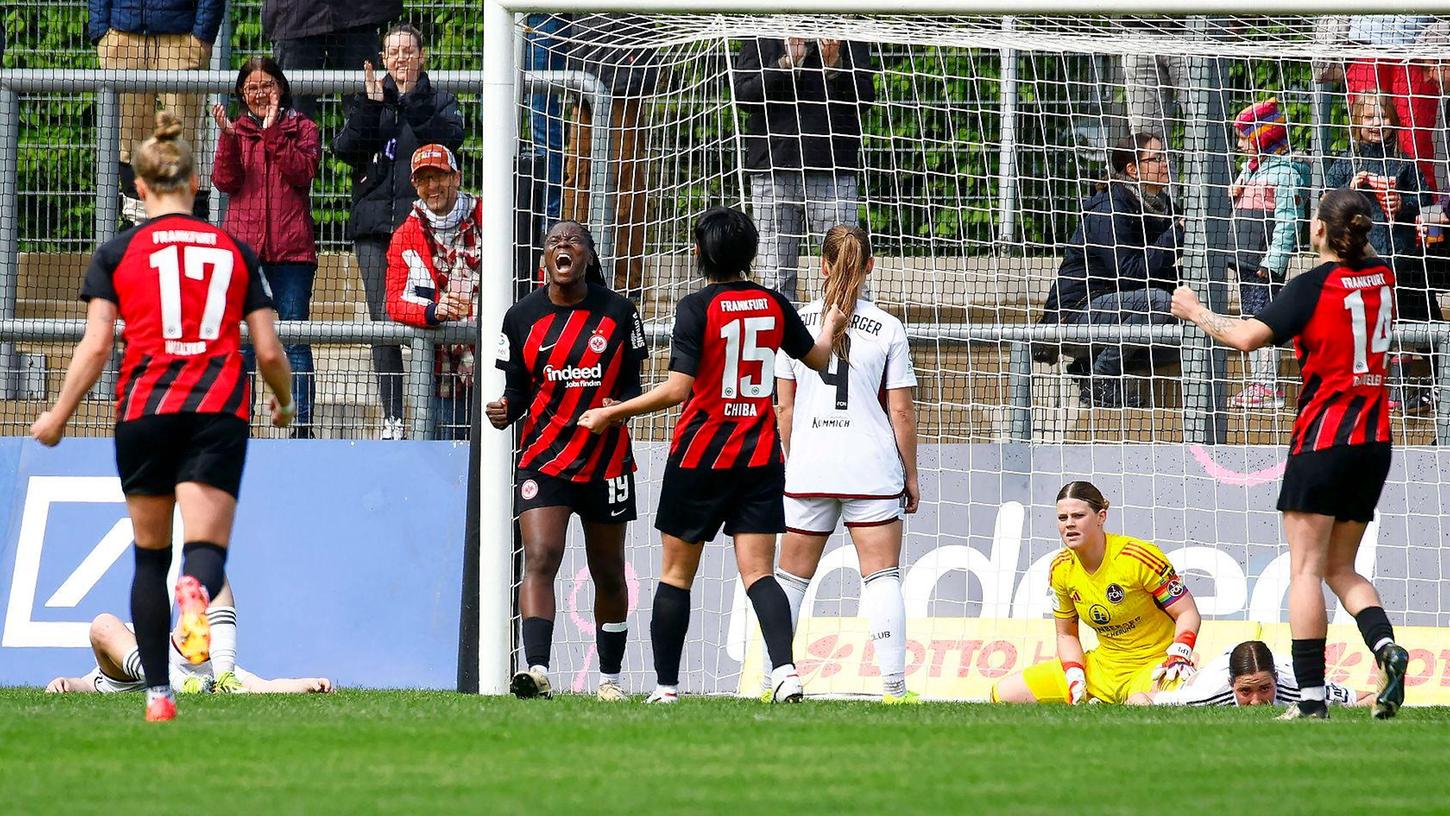 Der Club und Lea Paulick am Boden: In Frankfurt setzte es die erwartete Niederlage.