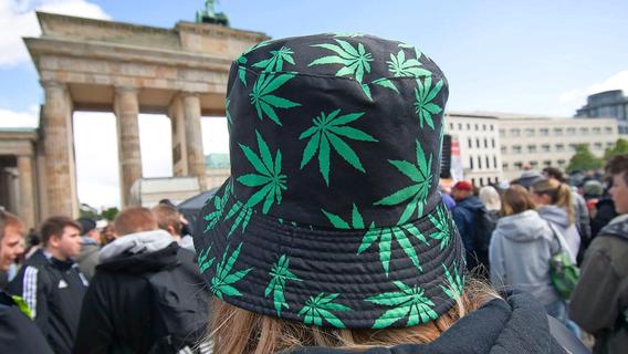 Tausende feiern Cannabis-Legalisierung