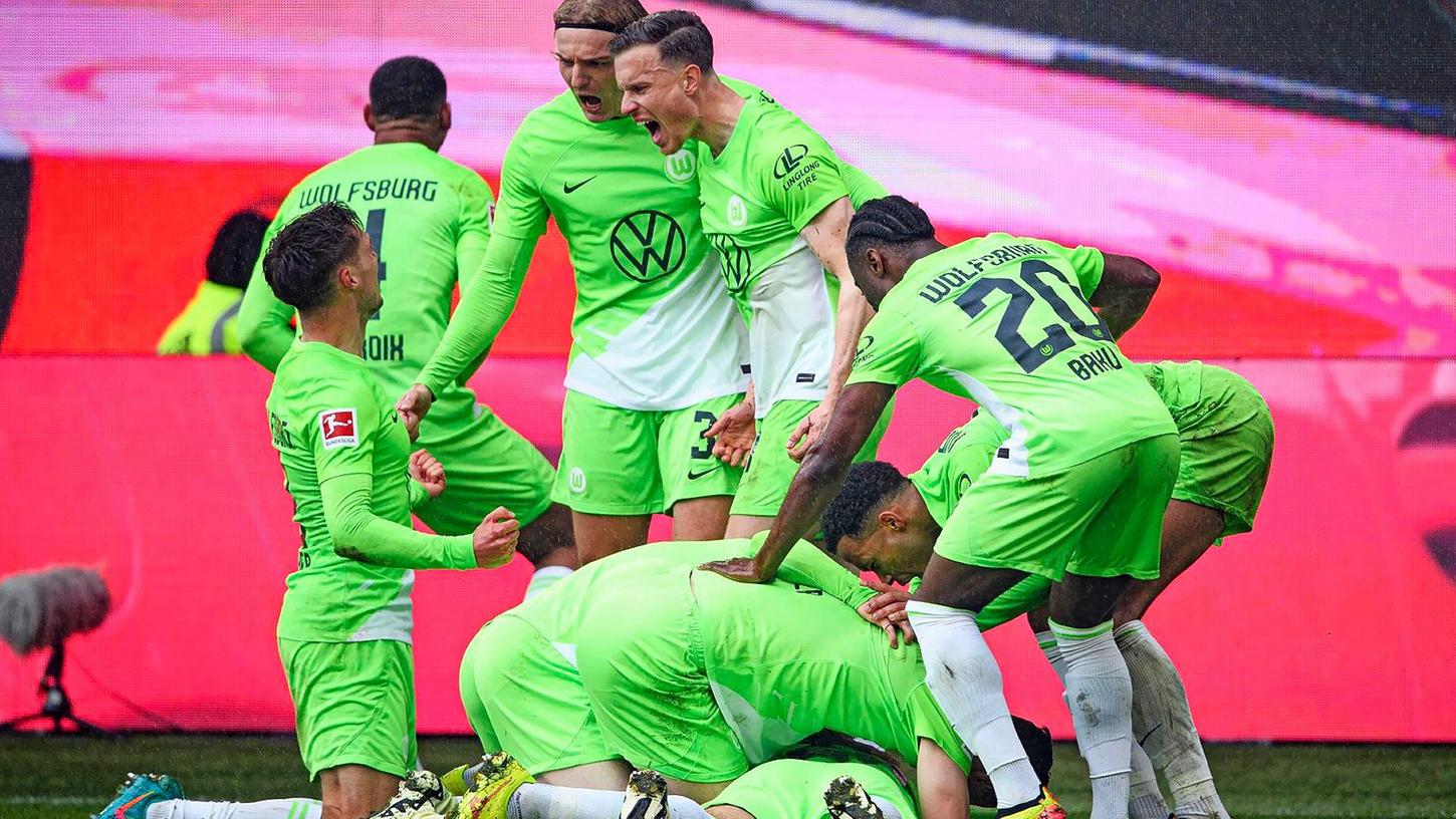 Der VfL Wolfsburg hat im Abstiegskampf das Duell mit dem VfL Bochum für sich entschieden.