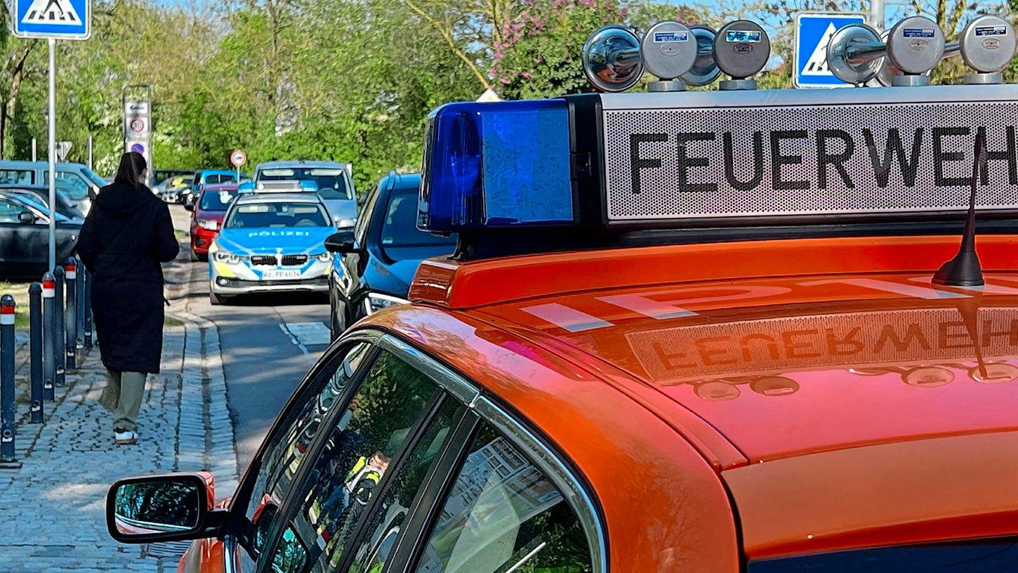 Am Montag fand ein Passant eine Frau am Altstadtrand in Iphofen. Der Rettungsdienst konnte nur noch den Tod der Frau feststellen.