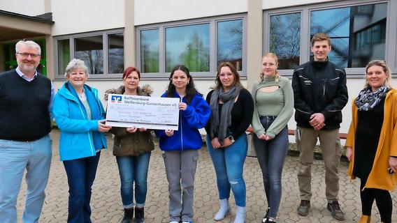Berufsschüler sammelten 240 Euro für das Tierheim in Gunzenhausen