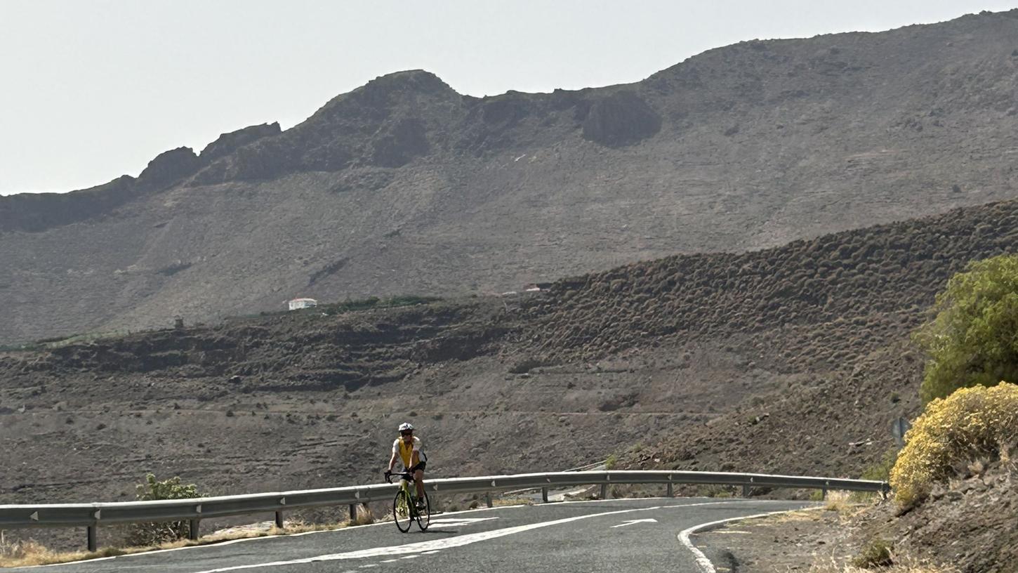 Schroffe Felsen, steile Rampen: Gran Canaria verlangt selbst sportlich ambitionierten Fahrer*innen einiges ab.
