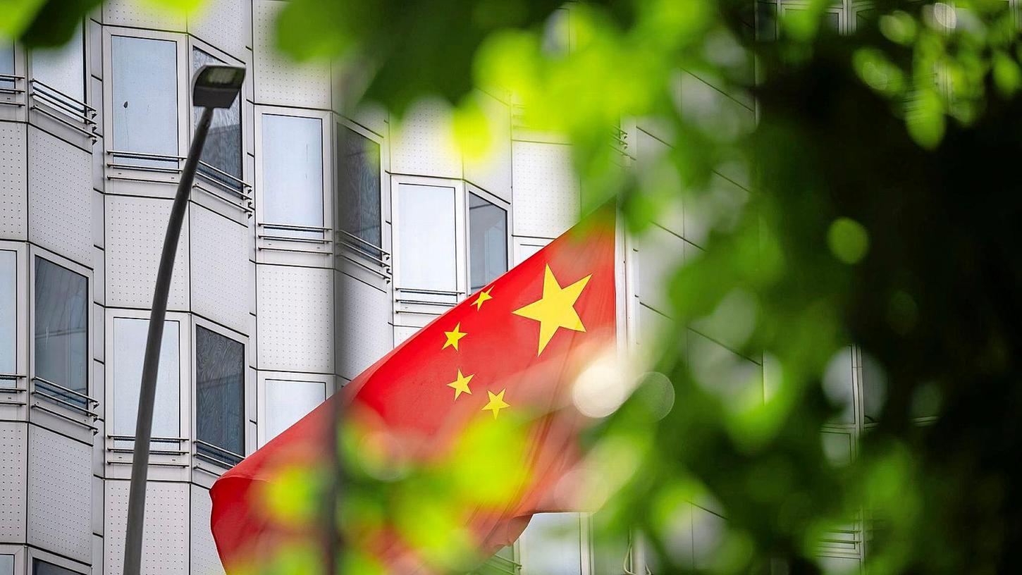 China fordert Deutschland auf, "den Spionagevorwurf auszunutzen, um das Bild von China politisch zu manipulieren und China zu diffamieren."