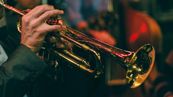 In der Espresso Bar in der Krebsgasse 2 in Nürnberg, gibt es nicht nur Kaffee, sondern auch verschiedene Events. Am kommenden Sonntag, 28. April, läuft in der Bar beispielsweise ab 15 Uhr Jazz.