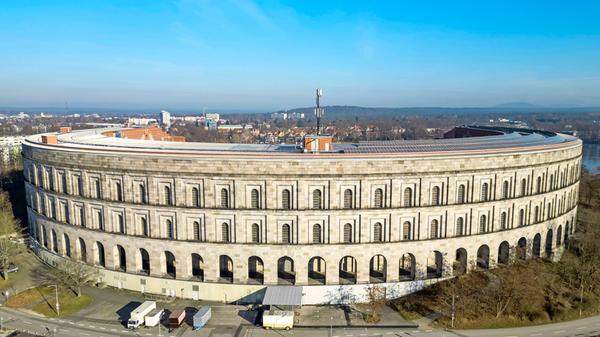 Wie soll die Kongresshalle kulturell weiter genutzt werden? Zu dieser Frage werden am Samstag, 27. April, mehrere geführte Rundgänge angeboten. Besucherinnen und Besucher bekommen dann exklusive Einblicke in sonst nicht zugängliche Bereiche des Rundbaus.