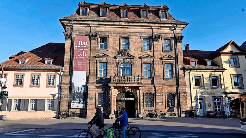 Am Sonntag, 28. April, findet ein Museumsfest zum Ausstellungsende von "Erlangen und die Kunst" statt. Von 11 bis 17 Uhr bietet das Museum Führungen, Vorträge, Mitmachstationen, Kaffee und Kuchen sowie offene Ateliers.
