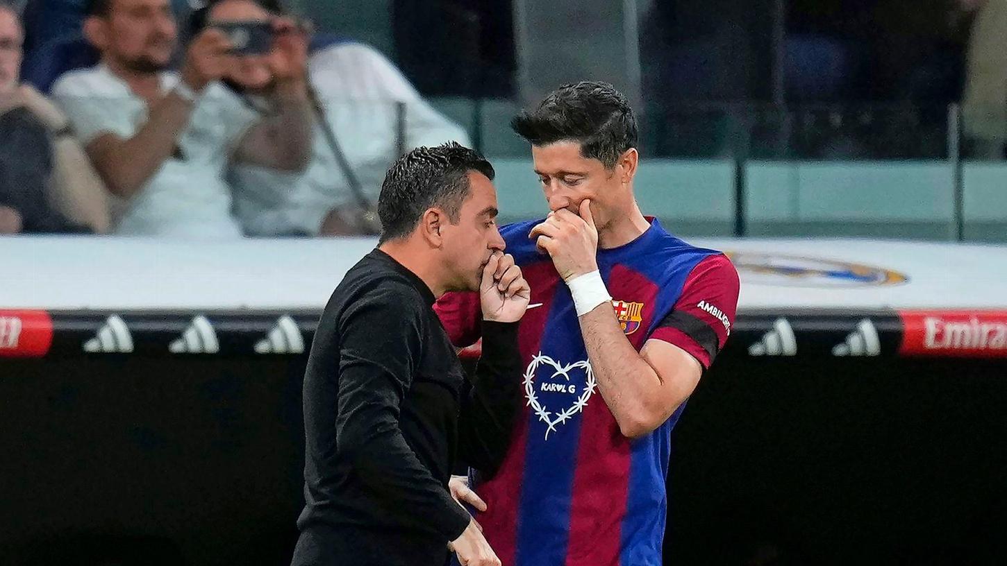 Barcelonas Trainer Xavi Hernández und Robert Lewandowski wollen noch Großes erreichen.