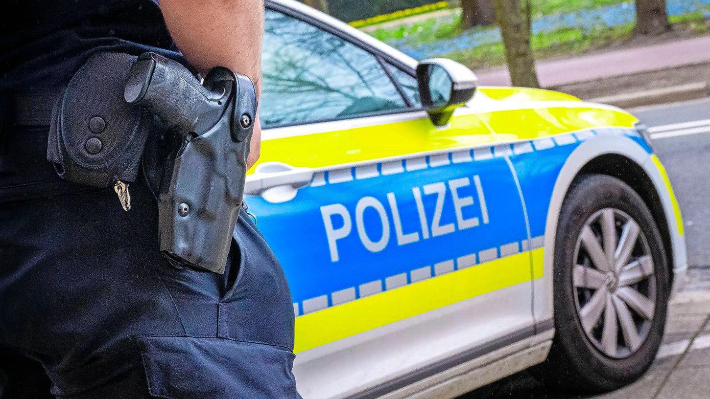 Die Polizei Ebermannstadt berichtet von einem schweren Motorradunfall.
