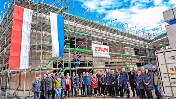 Neues Schulgebäude für zehn Millionen Euro: Hollfeld feiert Richtfest