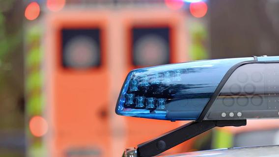 58-Jähriger schwer verletzt in Regensburger Park gefunden - Polizei Oberpfalz sucht Zeugen
