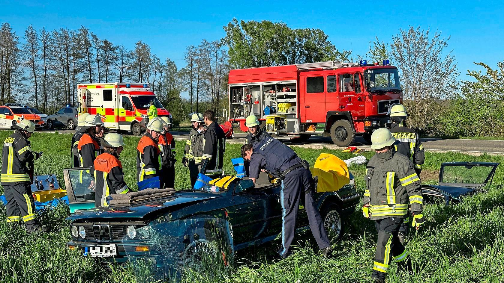 Schon Wieder Ein Tödlicher Unfall Auf Der B466: 51-jähriger Autofahrer ...