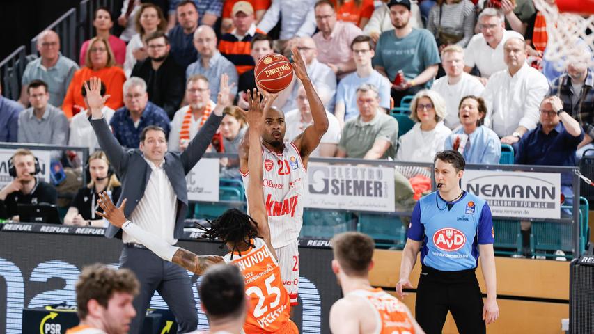Siegreiche Würzburg Baskets sichern sich wichtige Punkte für die Playoffs