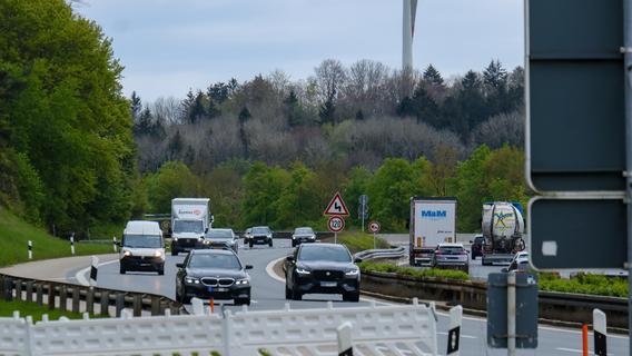 Pilsacher Brücke bei Neumarkt: Wo Autofahrer blitzschnell zu Fußgängern werden