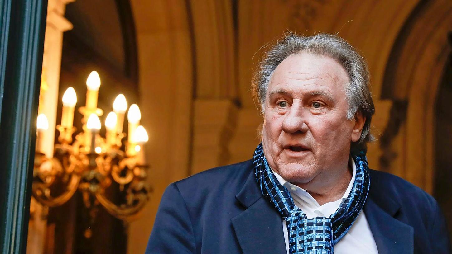 Wegen erneuter Vorwürfe sexueller Übergriffe ist der französische Schauspielstar Gérard Depardieu zum Verhör geladen worden (Archivbild).