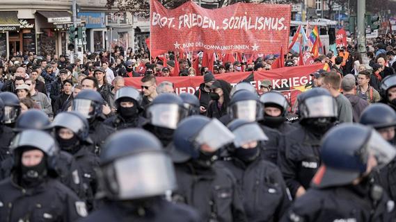 1. Mai: 5500 Polizisten in Berlin im Einsatz