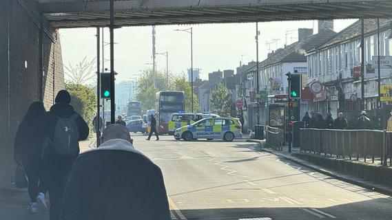 Fünf Verletzte in London - Mann mit Schwert festgenommen