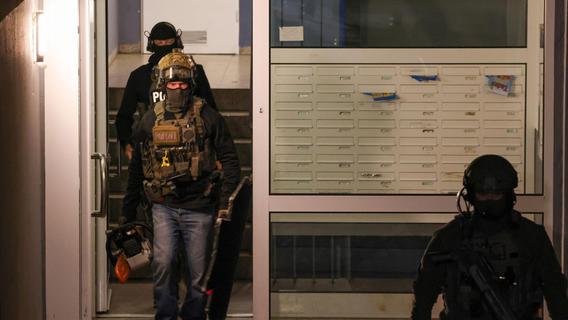 SEK-Einsatz: „Reichsbürger“ bedroht Polizei mit Messer