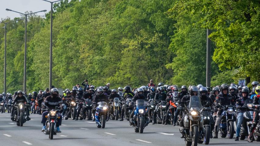Die Bilder zum Rekord-Event: 25.000 Biker treffen sich in Nürnberg zur Mai-Ausfahrt