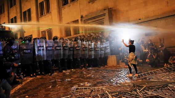 Mehr als 60 Festnahmen bei Protesten in Tiflis