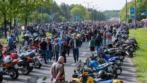 Rekord-Teilnehmerzahl: 25.000 Biker nehmen an Ausfahrt am 1. Mai in Nürnberg teil