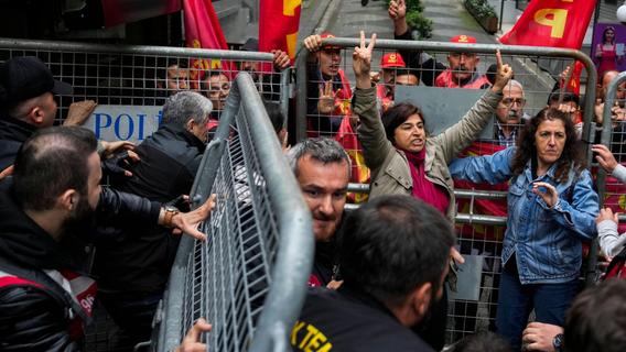 Polizei verhindert mit Tränengas Mai-Marsch in Istanbul