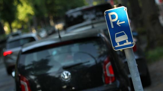 Streit um Parkplatz in Ansbach führt zu Schlägen ins Gesicht