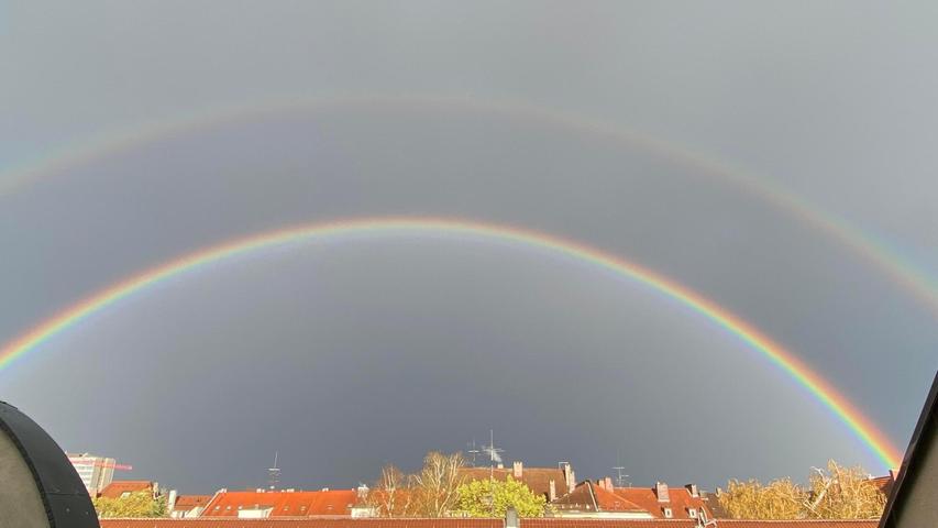 Diesen wunderschönen Regenbogen über Nürnberg schickte uns Leserfotografin Dorothea Meder.