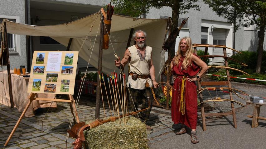 Beim Förderverein Kelten im Altmühltal konnten sich die Besucher des Treuchtlinger Fests der Kulturen im Bogenschießen üben.