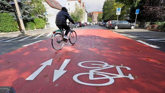 „Schneller, flexibler und umweltfreundlicher“: Radler und Autofahrer streiten um Nürnbergs Straßen