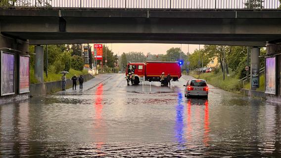 Starkregen und Unwetter sorgen für heftige Überschwemmungen in Teilen Frankens