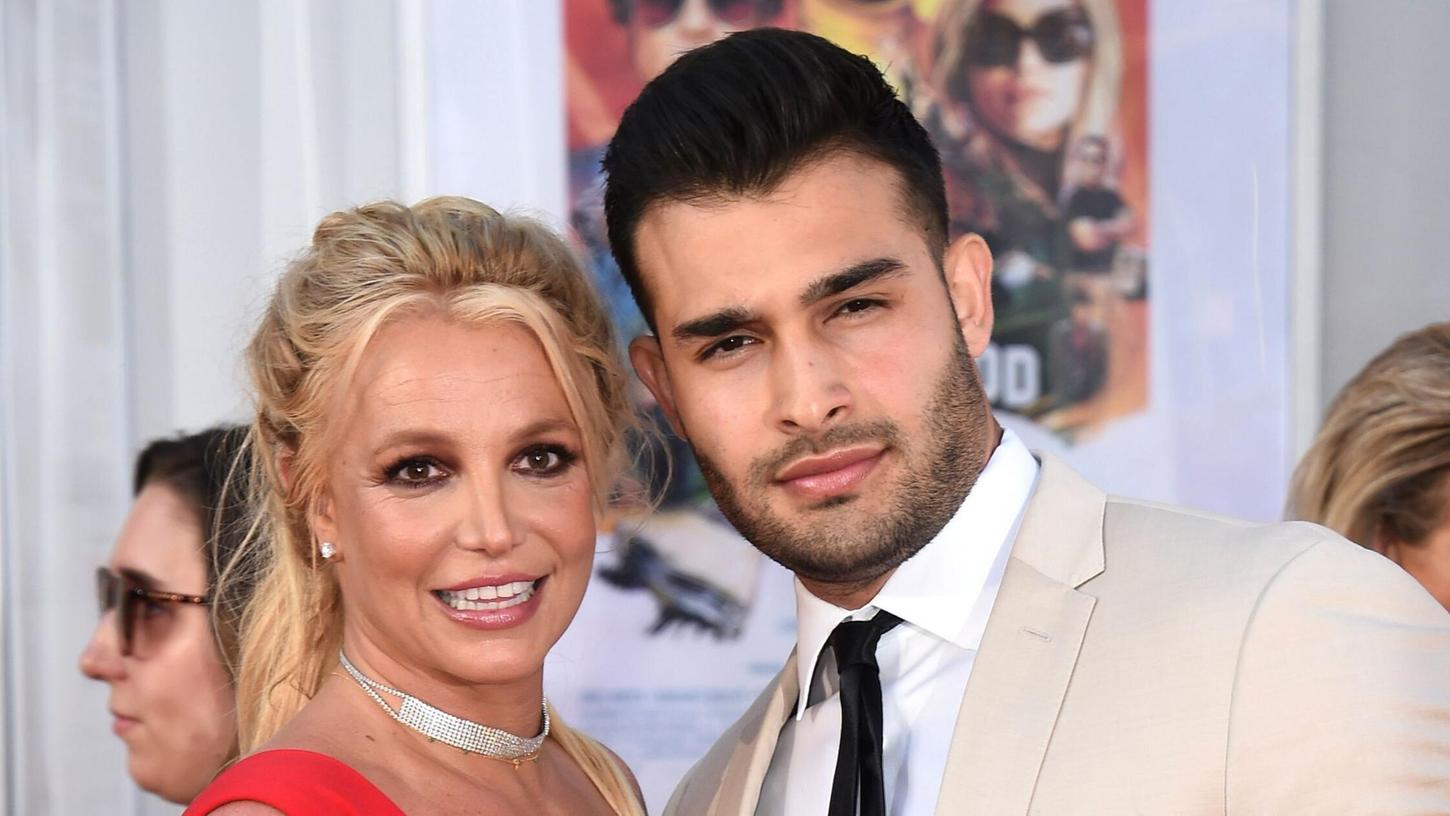 US-Popstar Britney Spears und Model Sam Asghari trennten sich nach einem Ehejahr.