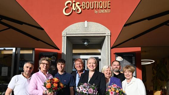 Neueröffnung in Neumarkt: Familie Reina begrüßt prominente Gäste in ihrer zweiten Eisdiele