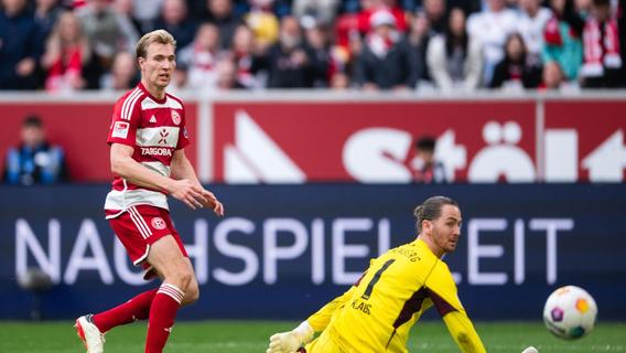Fortuna Düsseldorf behauptet Vorsprung auf HSV