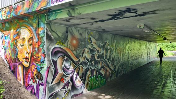Es grünt und sprüht in Neumarkt: Graffiti-Künstler leben sich in der Unterführung am OG aus
