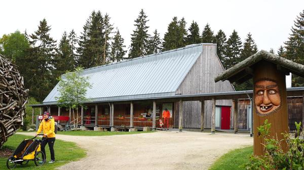 Der Eingang in den Wildpark Mehlmeisel - eine Attraktion für Familien mit Kindern und alle anderen Gäste.