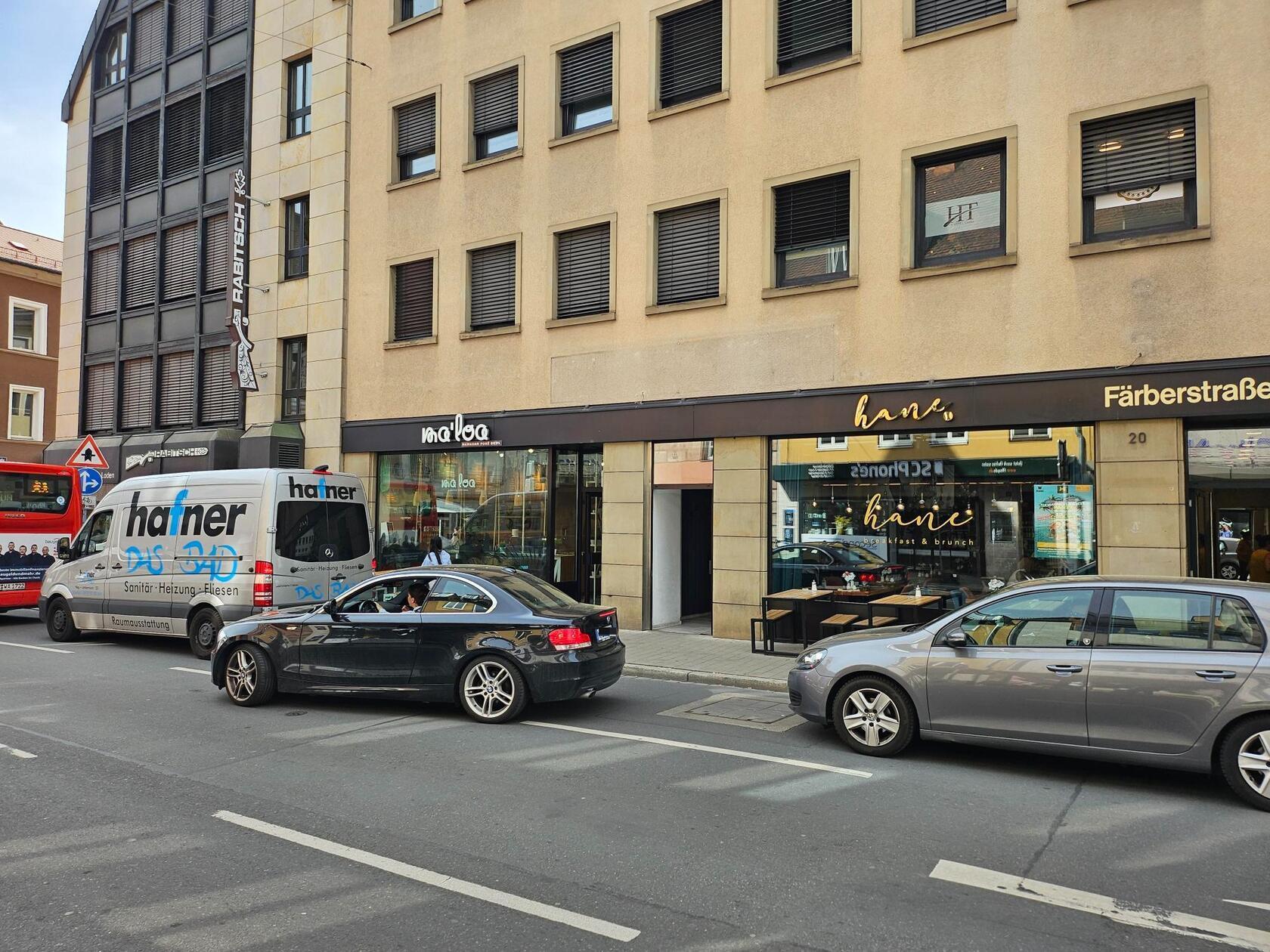 Zwei weitere Gastro-Hotspots gibt es an der Färberstraße 20: Hier sind das "Ma'Loa Poke Bowl" und das Brunch-Café "Hane" beheimatet.