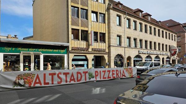Eine weitere feste Institution an der Färberstraße 32 ist die "Altstadt Pizzeria".