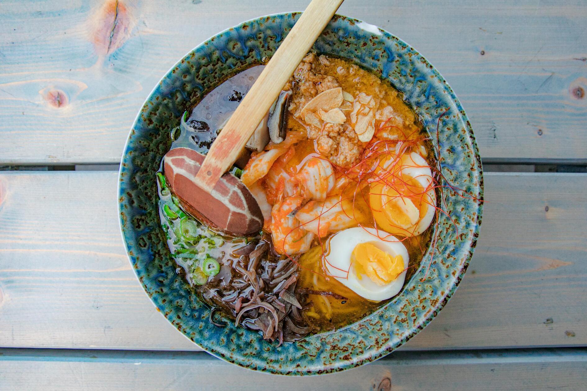 Das "Ramencado" hat sich in den vergangenen Jahren mit verschiedenen Ramen- und Avocadogerichten fest in der Nürnberger Gastronomie-Szene etabliert.