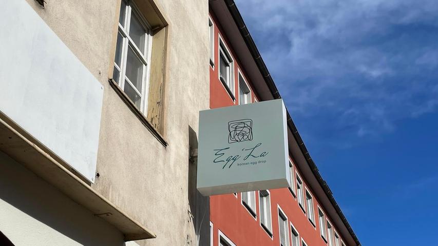 Ein Frühjahrs-Neuzugang an der Färberstraße 48 ist das "Café Egg'La" - ein Eckcafé, das das beliebte Trend-Food Egg-Drop-Sandwiches anbietet.