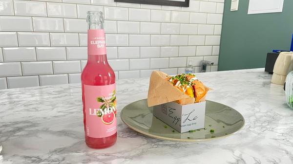 Die Lage in der Färberstraße gefällt dem Betreiber, gerade weil sie eine "1B-Lage" ist. Umso mehr sich die Färberstraße in eine Gastro-Meile verwandele, solange lebe auch sein persönlicher "Traum von der Gastro".