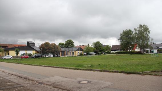 Neuer Hartplatz für die Grundschule Ezelsdorf: "Für die Kinder ist es ideal"