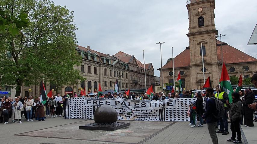 „Ende der Besetzung Palästinas“ - Studenten-Demos gegen Israel erreichen Erlangen