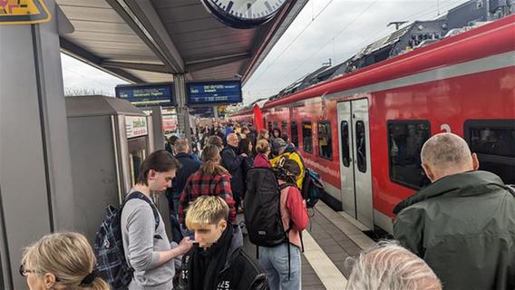 Kinder auf den Gleisen - Stillstand auf der Strecke zwischen Nürnberg und Ansbach